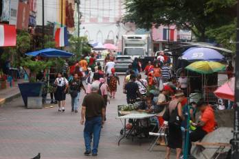 Menos consumo, más cautela: así enfrentan la economía los hogares
