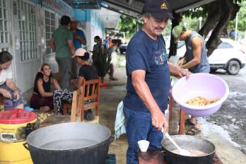 En Tonosí, la solidaridad se cocina a fuego lento tras el terremoto