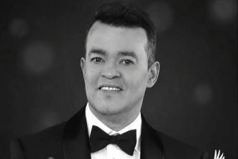 Alex Bueno fue uno de los referentes dominicanos más polifacéticos de la música caribeña, dominando el merengue y la bachata.