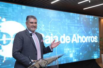 Andrés Farrugia G., gerente general de Caja deAhorros.