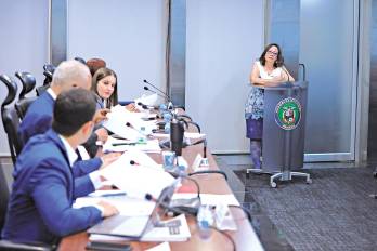 Entrevista a aspirantes a defensor del Pueblo.