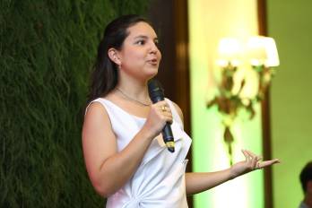 Fundadora de “Cumple con causa”.