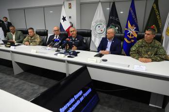 En la conferencia de prensa participaron el viceministro de Seguridad Pública, Luis Felipe Icaza, el inspector del Servicio Aeronaval, comisionado Roberto Armijo y el subdirector de la Policía Nacional, Jorge Domínguez.