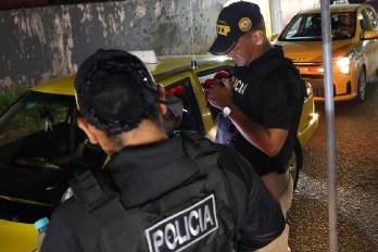 La Policía Nacional refuerza patrullajes en los corregimientos Arnulfo Arias y Belisario Frías en el horario de restricción de 10:00 p.m. a 4:00 a.m. con la finalidad de reducir delitos en el distrito de San Miguelito.