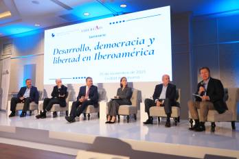 Ana Corina Sosa, Cristian Larroulet, Juan Sebastián Chamorro y Pedro Cateriano coincidieron en que 2026 será un año determinante para la democracia en Iberoamérica.