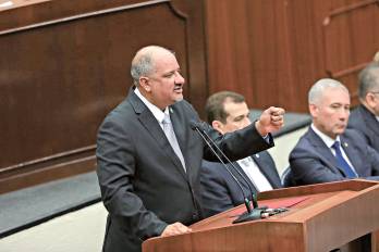 Silencios, carteles y proyectos frenados: la corrupción vuelve al centro del debate en la Asamblea.