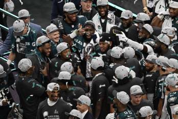 Jugadores del Philadelphia Eagles celebrando el título de la NFL.