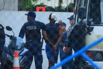 La evasión de 195 reclusos deja 133 recapturados, investigaciones en curso, procesos judiciales.