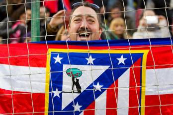Con la ventaja numéricay anímica a su favor, los locales volcaron su ímpetu hacia el marco defendido por Thibaut Courtois