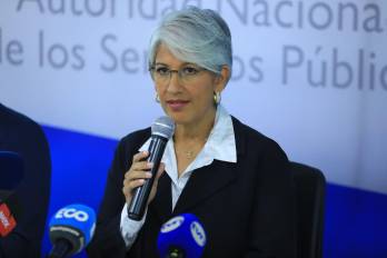Zelmar Quintero, administradora de la ASEP, destacó que la entidad fortalecerá los contratos de concesión y reforzará la fiscalización del servicio eléctrico en todo el país.