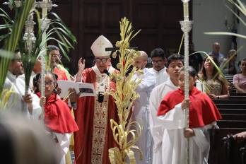 El arzobispo de Panamá, José Domingo Ulloa Mendieta