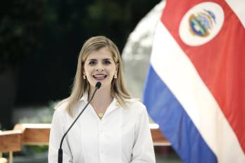 Foto de archivo de la presidenta electa de Costa Rica, Laura Fernández. EFE/Jeffrey Arguedas