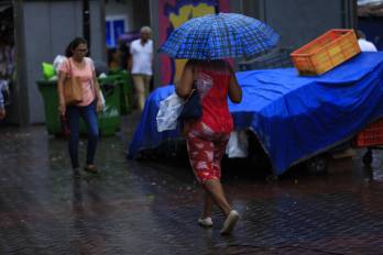 Las lluvias prevalecen en diferentes puntos del país.