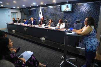 Entrevistas a aspirantes a defensor del Pueblo.