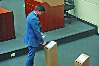 Diputados votaron para la conformación de las comisiones de Credenciales y Gobierno.