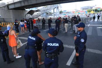 De acuerdo con el reporte oficial, hasta el momento no se han producido hechos mayores que alteren el desarrollo de las festividades.