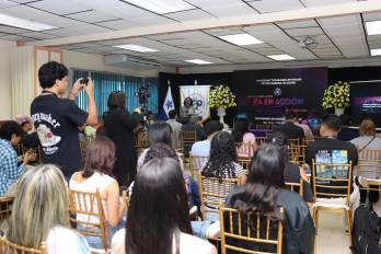 Ing. Elvira De León presentó́ la Estrategia Nacional de Inteligencia Artificial de Panamá, en Azuero.