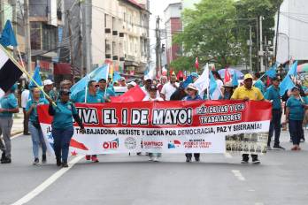 Diferentes sindicatos dijeron presente en la marcha en conmemoración al Día del Trabajador.