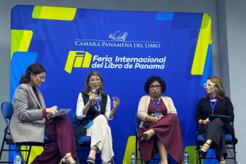 La moderadora y panelistas del conversatorio de izquierda a derecha: Gisela Tuñón, Ana Matilde Gómez, Vannie Arrocha y Paulette Thomas