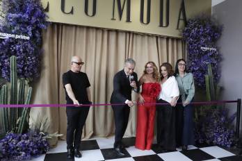 Los actores colombianos que protagonizan la serie 'Betty, la Fea: La Historia continúa' participan en un evento este miércoles en Bogotá (Colombia).