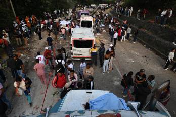 Guerrilleros disidentes asumen la autoría del atentado que dejó 21 muertos en Colombia