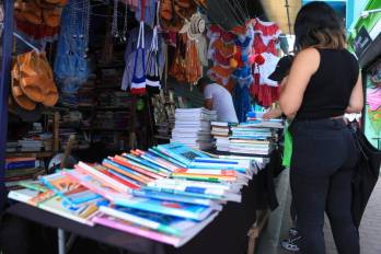 Padres de familia aprovechan las últimas semanas para comprar los útiles escolares.