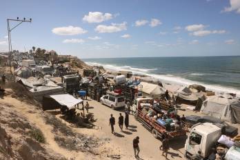 Gaza enfrenta una hambruna severa bajo el bombardeo israelí.