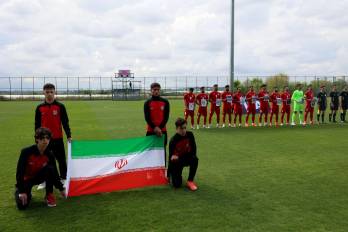 Jugadores de la selección de Irán durante un partido amistoso.