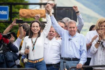 La líder opositora María Corina Machado junto al líder opositor Edmundo González Urrutia.
