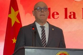 El funcionario también hizo referencia al proceso de transformación económica de China, iniciando con mayor fuerza tras la política de reforma y apertura adoptada en 1978.