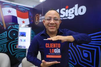 Raúl Camacho presenta ‘Clientetología’ en la FIL Panamá