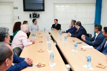 Visita del embajador Cabrera a la Estrella de Panamá.