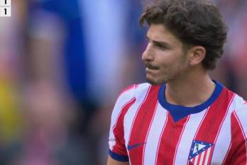 El malestar de la afición tiene raíces claras. Durante el Mundial, Álvarez declaró públicamente que “lo mejor para todos es un traspaso” y que su sueño era vestir la camiseta del FC Barcelona.