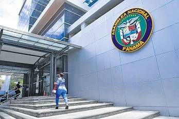 ¿Reciclaje de botellas?, dudas y críticas sobre traslados en Oficinas de Participación Ciudadana