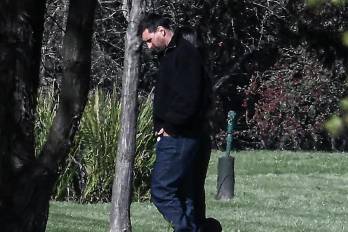 Lionel Messi llega a la ceremonia para despedir a su padre.