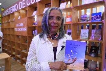 La literatura de la escritora y poeta Itza De Fuentes tuvo presencia en la Feria Internacional del Libro de Panamá 2026.