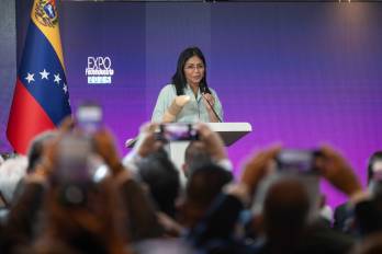 La presidenta encargada de Venezuela, Delcy Rodríguez, negoció secretamente en varias ocasiones con Washington bajo la mediación de Catar, según medios como ‘The Guardian’ y ‘The Miami Herald’.