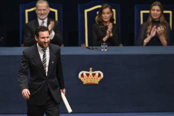 Los científicos David Klenerman, Shankar Balasubramanian y Pascal Mayer, tras recibir el Premio de Investigación Científica y Técnica durante la ceremonia de entrega de los Premios Princesa de Asturias 2026 que se celebra este viernes en el Teatro Campoamor de Oviedo.