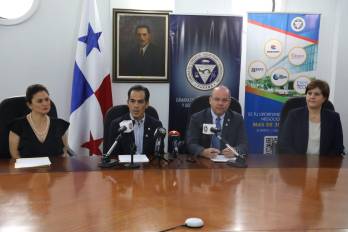 Representantes de la CCIAP brindan detalles de Expocomer, este martes, en conferencia de prensa.
