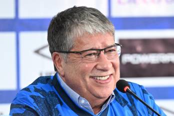 El seleccionador de El Salvador, Hernán El Bolillo Gómez.