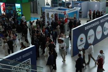 El evento cuenta con 15 misiones comerciales internacionales, cuyos integrantes buscan establecer alianzas estratégicas y explorar oportunidades de inversión en la región.