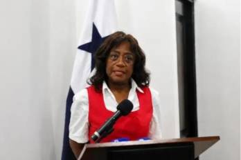 La exministra explicó que, desde el Ministerio de Educación, solicitó investigaciones internas y que este procedimiento deriva en la intervención de la Contraloría.