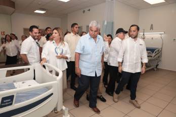 Recorrido por el nuevo hospital de Bugaba.