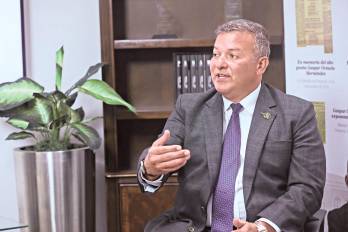 El director de la Policía Nacional ofrece un balance del delito en el país, el combate a las pandillas, los operativos y el uso de tecnología, en medio del debate sobre percepción e inseguridad ciudadana.