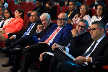 Los magistrado del Tribunal Electoral durante el debate.