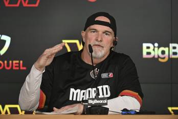 El entrenador principal de Washington Commanders, Dan Quinn.