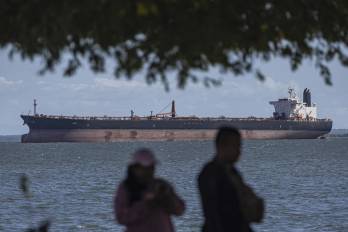 La orden define como “Fondos de depósito de gobiernos extranjeros” a los recursos mantenidos por el Departamento del Tesoro en nombre del Gobierno de Venezuela.