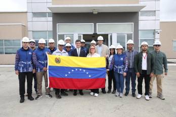 Durante la recepción de la delegación, el vicecanciller Carlos A. Hoyos agradeció al Gobierno y al pueblo venezolano por el envío de personal especializado.