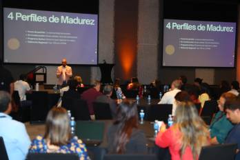 El evento congregó a varios conferencistas en el Hotel Golden Tower, con el fin de abordar las últimas tendencias en torno al ‘marketing’ y la inteligencia artificial.