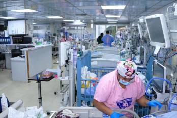 De acuerdo con el director del centro pediátrico, al corte de este lunes 17 de agosto se contabilizaban 61 pacientes con virus respiratorio.